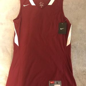 New w/ tags Nike dry fit